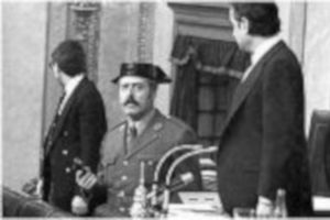 El tinent coronel Tejero en ocupar el CongrÃ©s dels Diputats